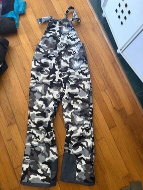 Kids Camo Snow Bib Joggers - Gray/Black